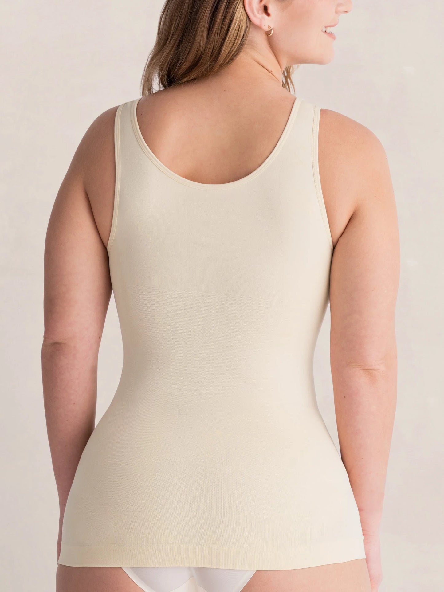 ComfortNest – Camisole Sculptante Invisible