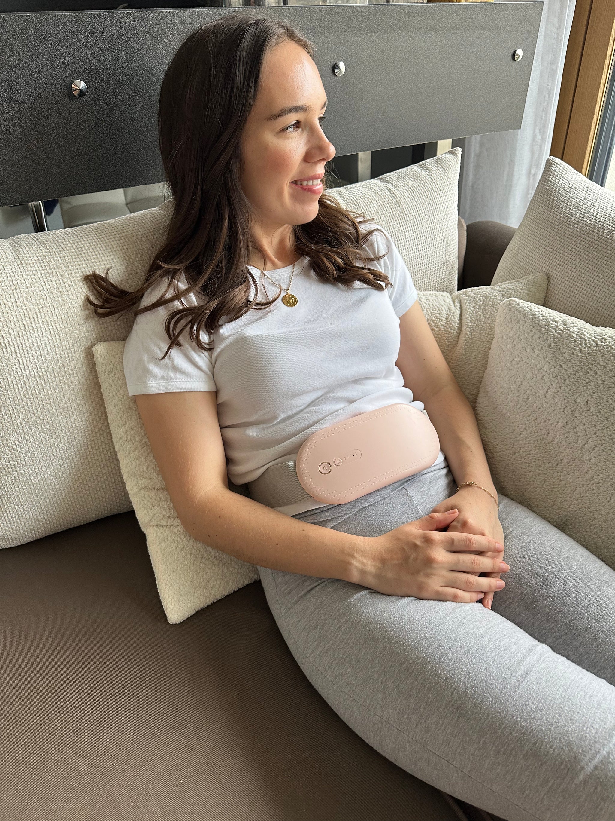 Ovilia | The Menstrual Massager