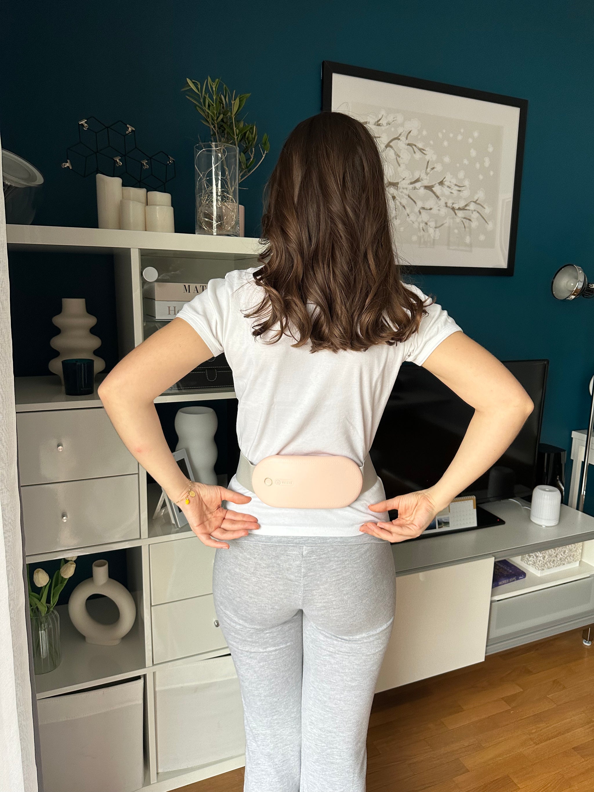 Ovilia | The Menstrual Massager