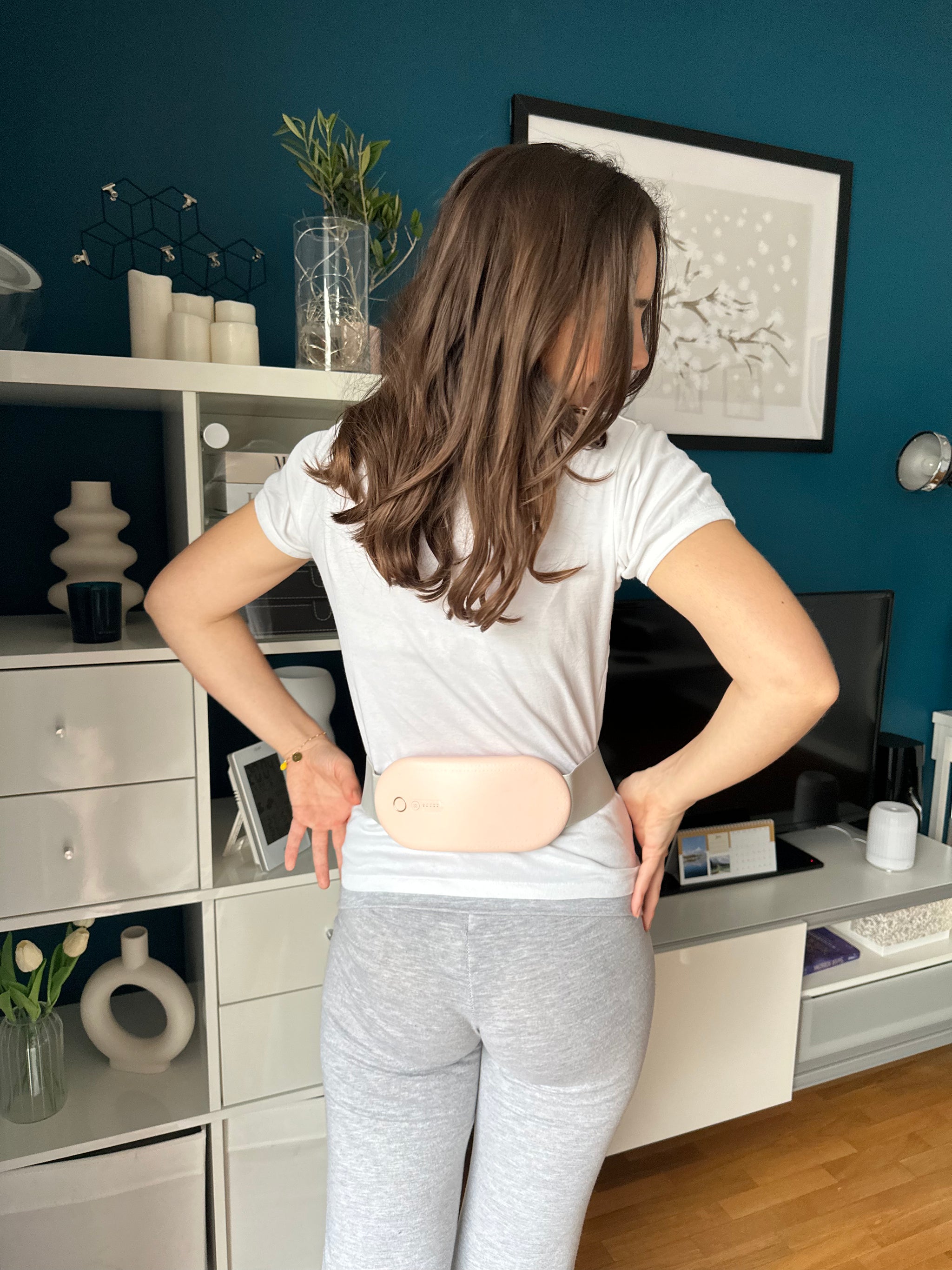 Ovilia | The Menstrual Massager