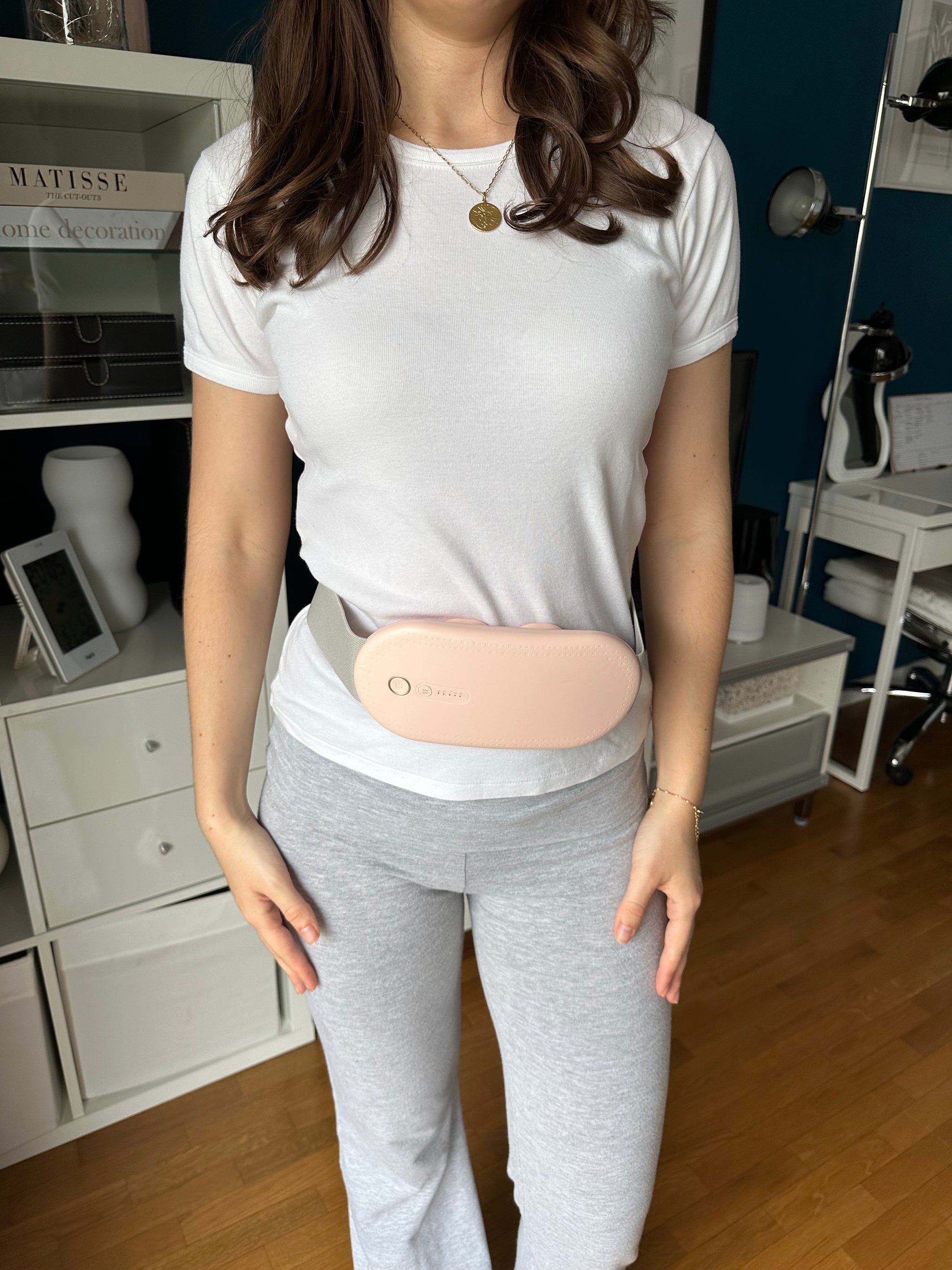 Ovilia | The Menstrual Massager