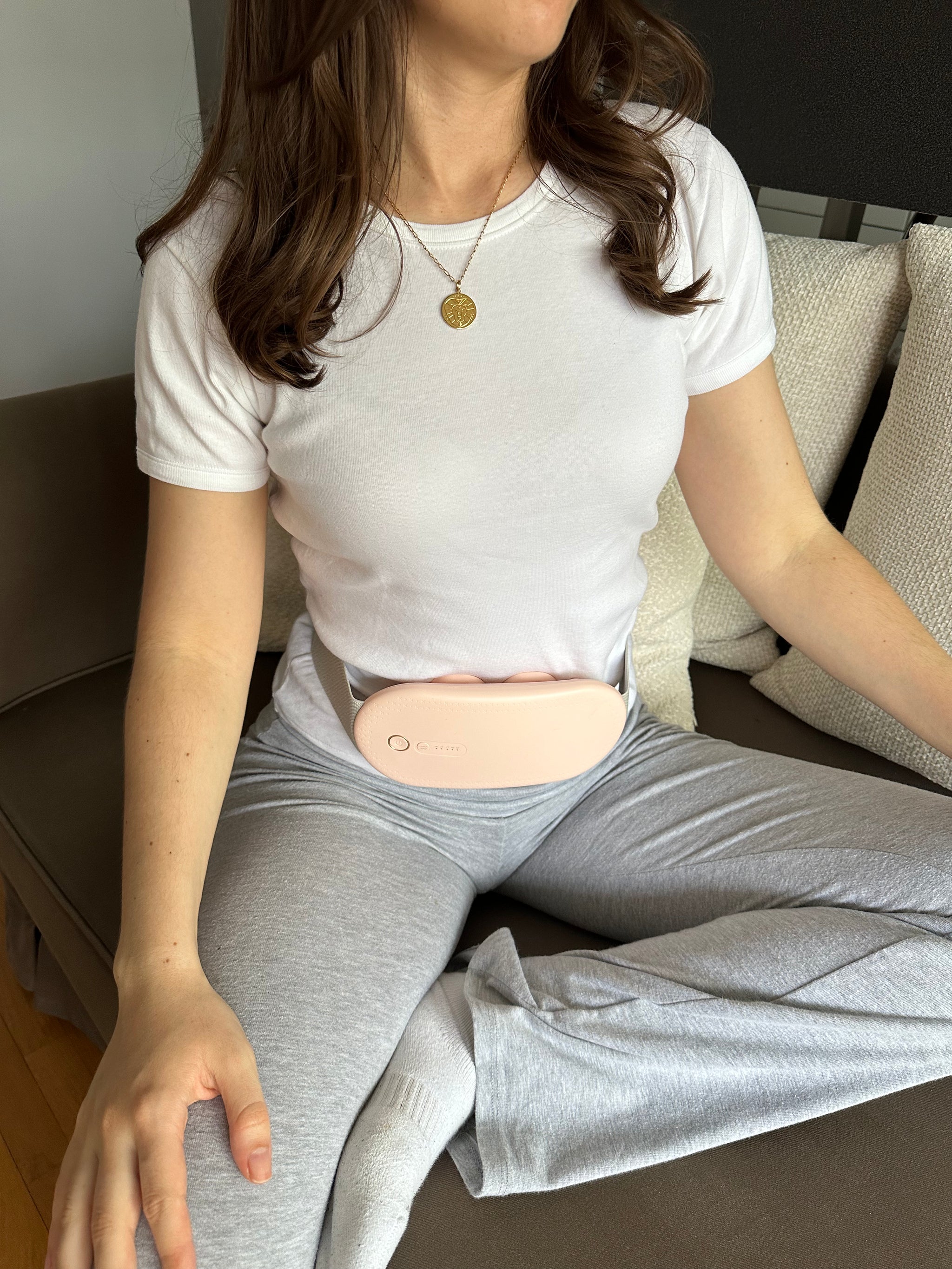 Ovilia | The Menstrual Massager